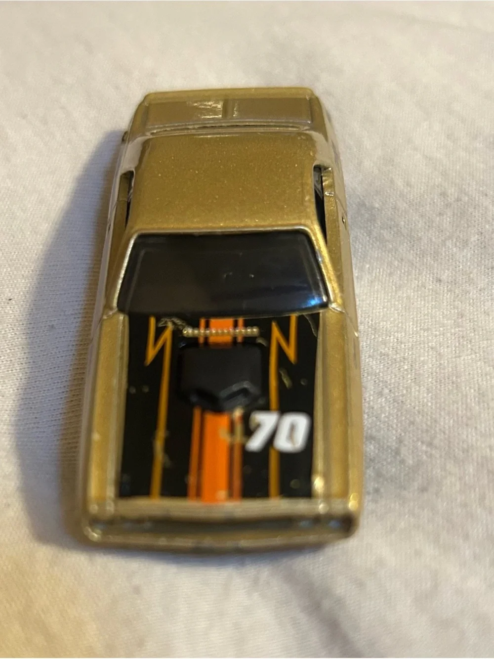 Loose Hot Wheels '70 Dodge Hemi Challenger Gold HW Nightspeed